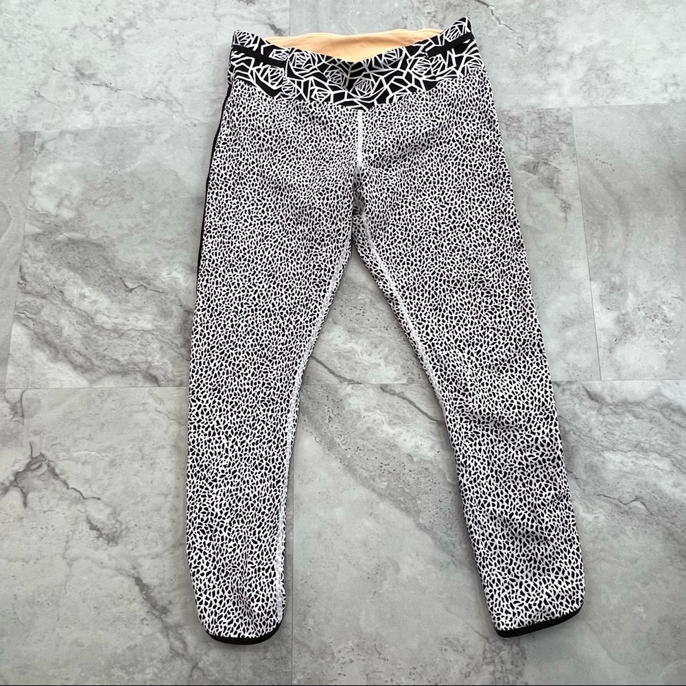 Lululemon Athletica Real Quick Tight‎ Miss Mosaic White Size 10